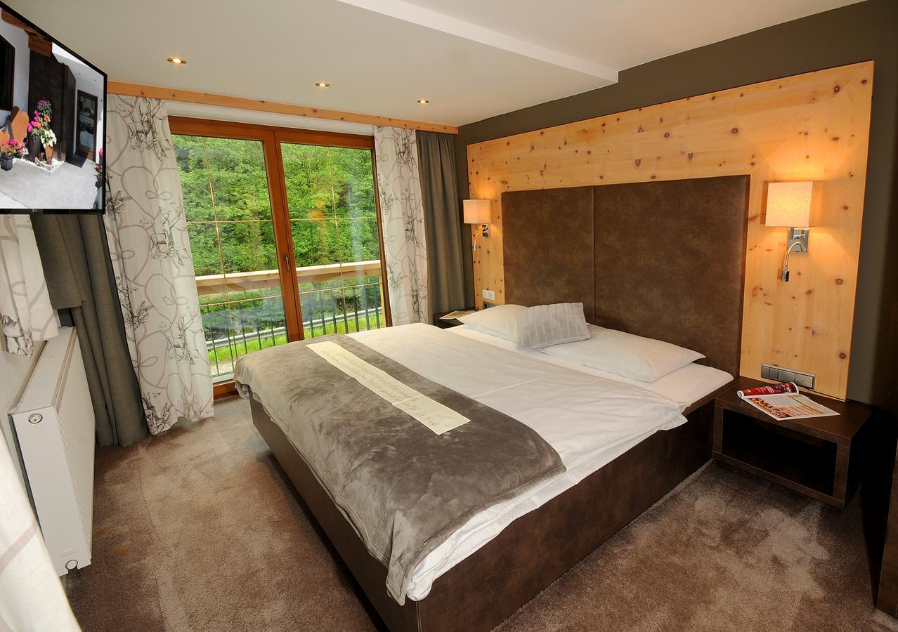 Hotel Burgschrofn Tux Ngoại thất bức ảnh
