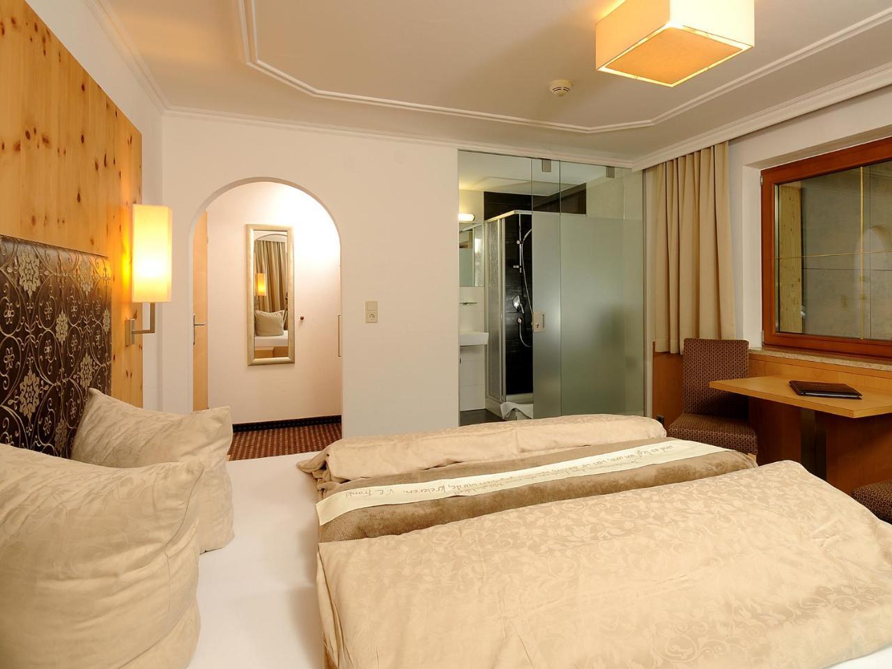 Hotel Burgschrofn Tux Ngoại thất bức ảnh