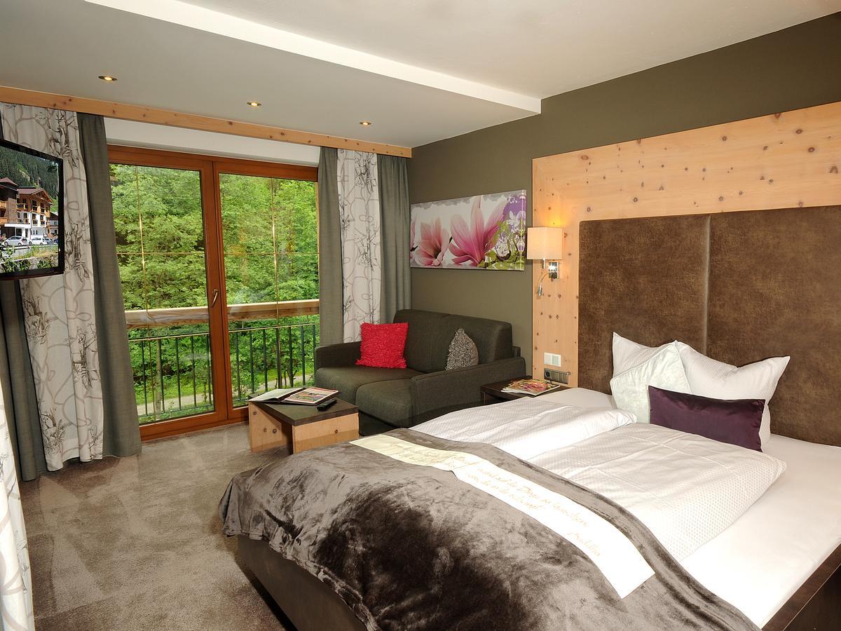 Hotel Burgschrofn Tux Ngoại thất bức ảnh